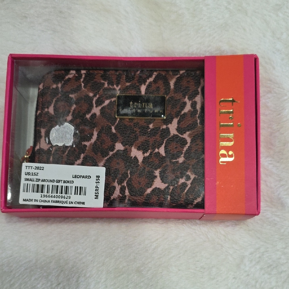 🐆 Trina Turk  Vegan Leather Leopard Print Wallet 🐆